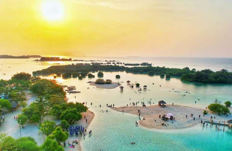 Rekomendasi Wisata Bahari dengan Berkunjung di Pulau Pari