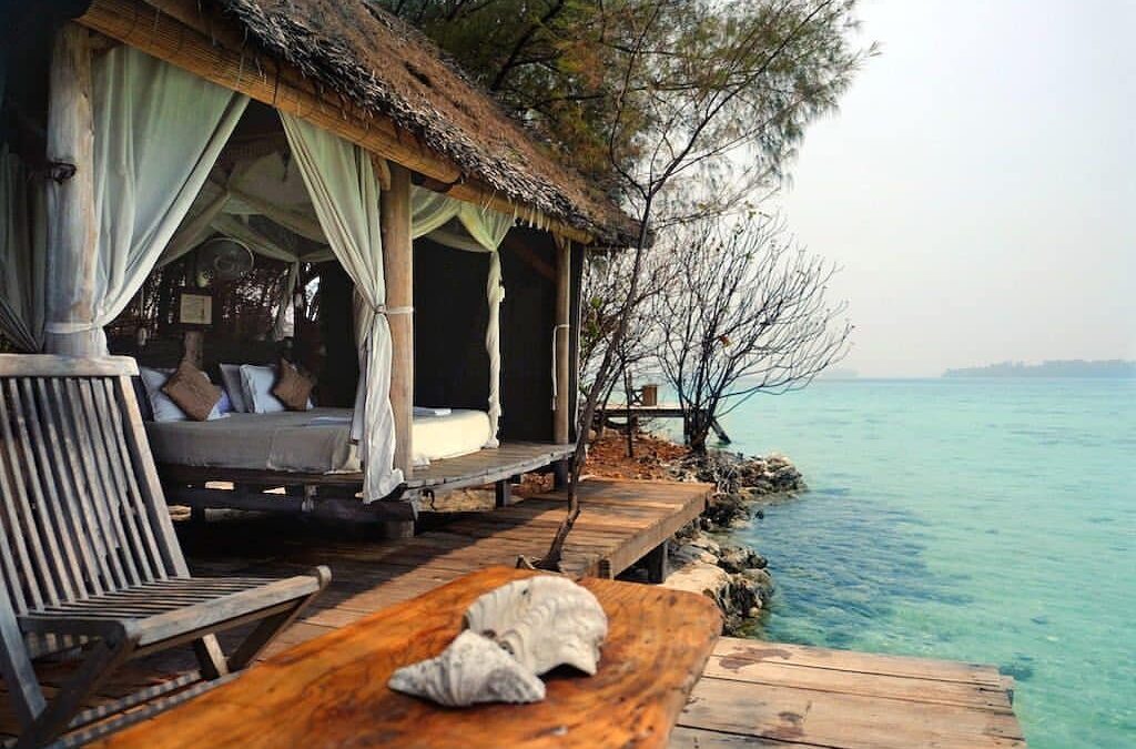3 Pulau Ter-Romantis Bisa Jadi Tujuan Honeymoon Impian