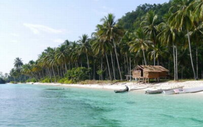 Nikmati Waktu Liburan Singkat dengan Mengunjungi Indahnya Pulau Pelangi